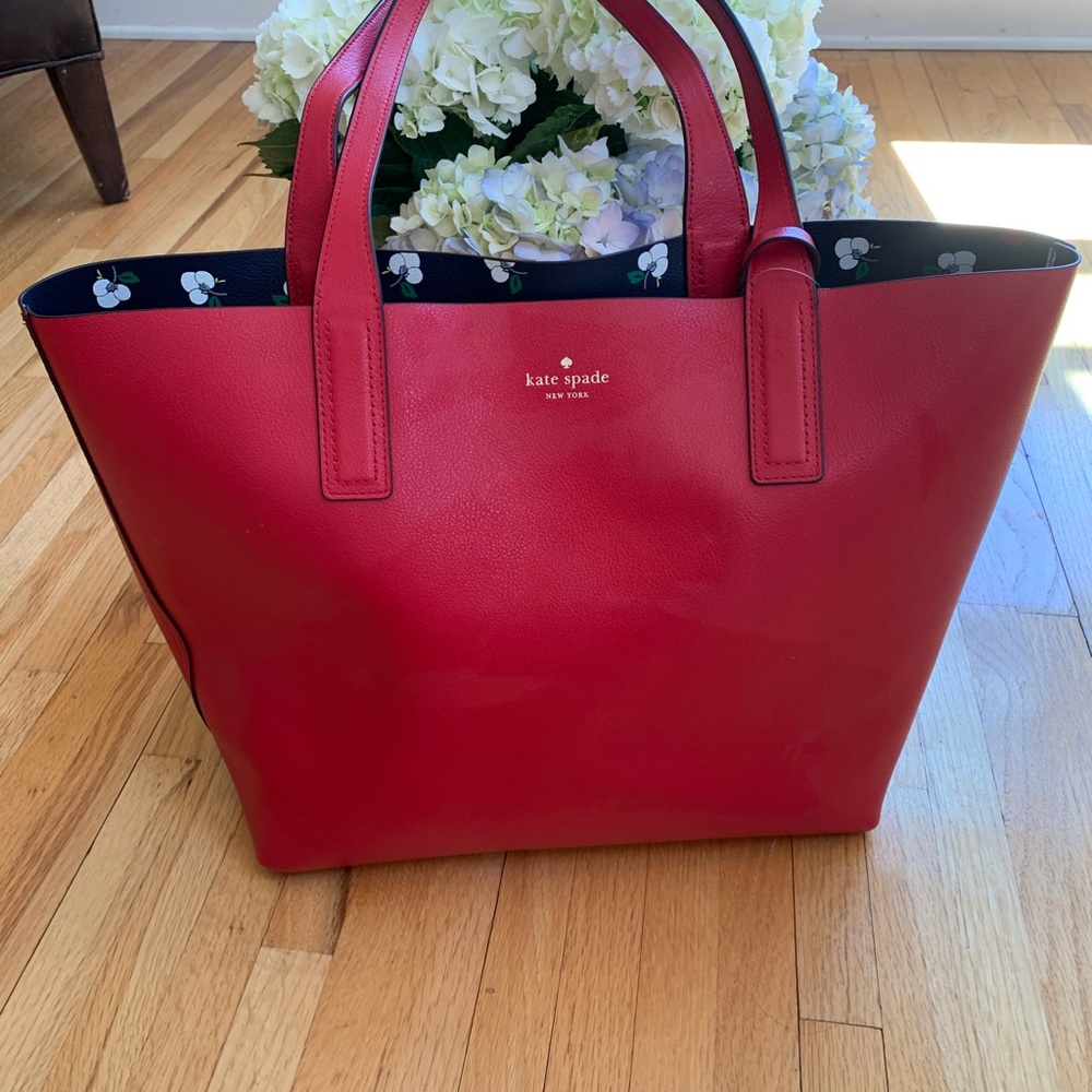 Kate Spade Mya Breezy Floral Tote (REVERSIBLE!)